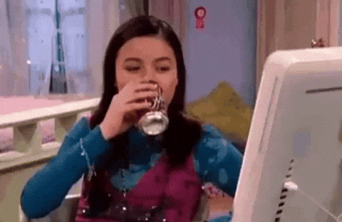 Miranda Cosgrove Gif